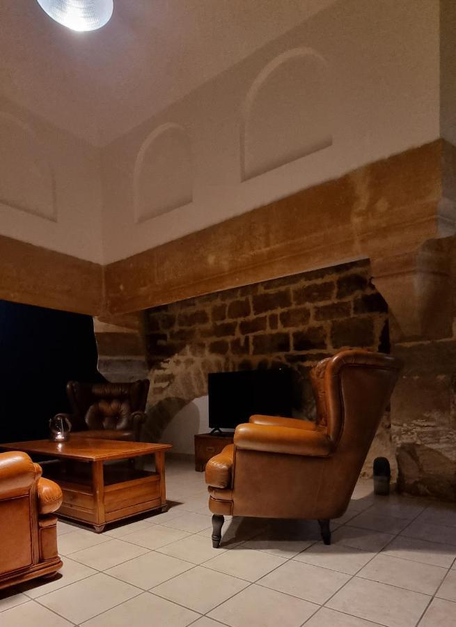 L'Ecrin Des Petits Bonheurs Apartment Дол Екстериор снимка